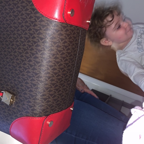 MICHAEL KORS LARGE PURSE OBO STILL HAS TAGS INSIDE - Picture 4 of 9